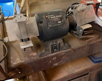 Black & Decker 6" Bench Grinder