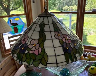 Tiffany Style Stained Glass Floral Pendant Light Fixture