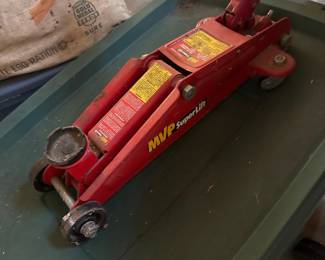 MVP SuperLift 4000 lb Hydraulic Floor Jack Model F-365WM