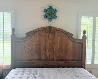 Oakwood Interiors Oakcrest Queen Bed Frame
