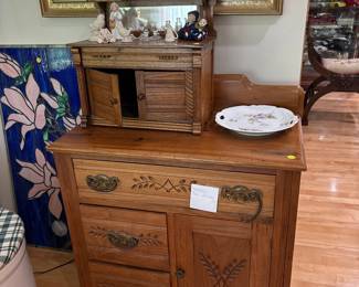 Oak Washstand with Mirror