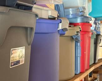 Sterilite and Rubbermaid Storage Totes