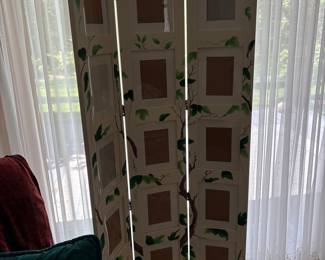 Hand-Painted Floral Photo Frame Folding Screen