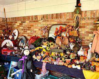 Fun Halloween and summer decor.