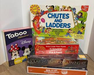 156 kidsgamesactivitieslotchutesladder