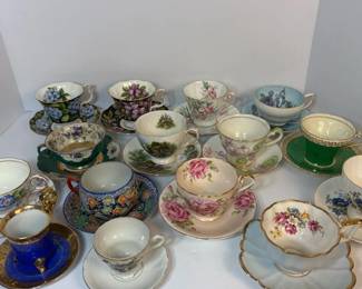 195 vintageteacupsaucerlot
