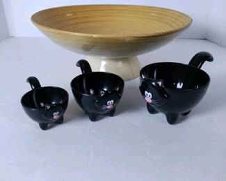 228 largebamboosaladbowlwithceramiccat