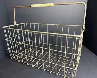 319 vintagemetalwireshoppingbasketwith