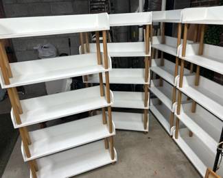 323 fourscandinavianstyle5shelffreestan