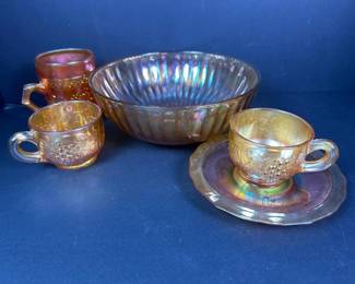 105 vintagemarigoldcarnivalglassset3cu