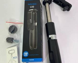 174 l02selfiesticktripodwithbluetoothr