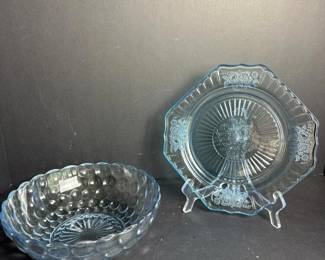 293 vintagebluedepressionglassbowlandp