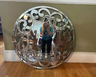 076 ornate32roundwallmirrorwithdecorat