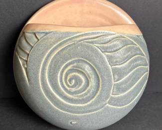 320 ceramicwallpocketplanterwithswirlc