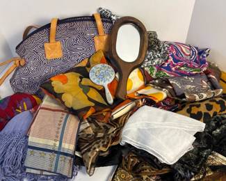 018 dooneybourkesatchelmirrorsscarves
