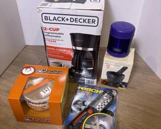 150 lotofkitchenandhouseholdgoods