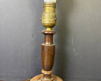 036 vintagemidcenturywoodentablelampwi