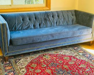 Area rug 9'6" x 6'6", Blue velvet tufted sofa 