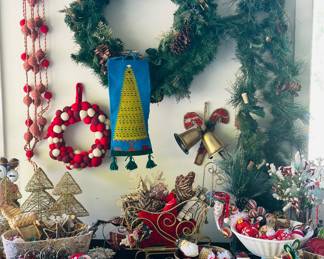 Beautiful Christmas/Holiday decor 