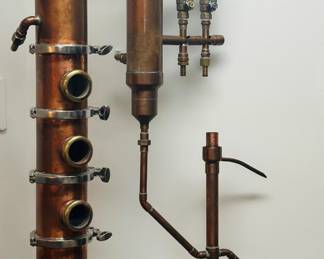 Copper modular flute distillation column including boiler base for craft distilling 