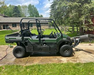 2015 Kawasaki Mule Pro FXT heavy duty utility vehicle ( UTV) , trans cab, 6 passenger or 3 passenger with full bed. 441 hours, 3 cylinder engine , clean title, excellent running engine , included plow/blade 
