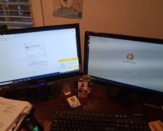 Compuer monitors 