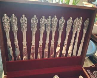 Baroque Godinger Silverware set for 12