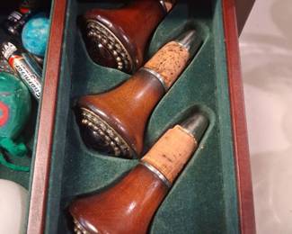 Cork wine toppers