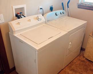 Working washer and dryer.