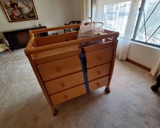 changingdresser