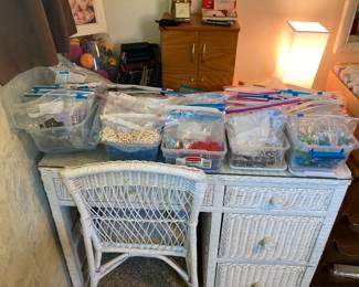 Vintage Boutique: Huge selection of Jewelry bagged to matching necklaces to earrings or bracelet sets.