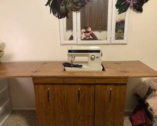 Kenmore sewing machine with cabinet + accessories