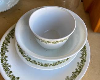 8 Piece Corelle Dish Set