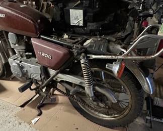 Kawasaki KZ Motorcycle second image