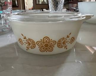 Pyrex Butterprint Turquoise Casserole Dish with Lid