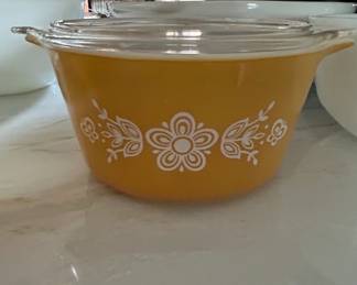 Pyrex Butterprint Casserole Dish with Lid
