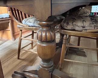 Vintage Oak DropLeaf Dining Table and Four Spindle Back Chairs third image