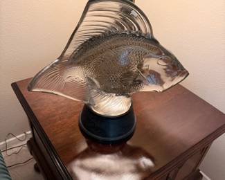 RARE Circa 1922 Rene Lalique "Gros Poissons Vagues" crystal fish sculpture lamp on Bronze base!