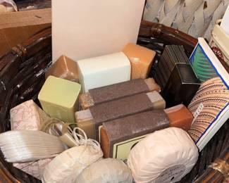 NEW Elegant Soap & Accessories