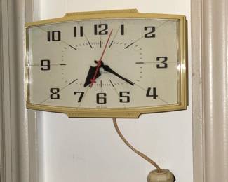 Vintage Kitchen Clock