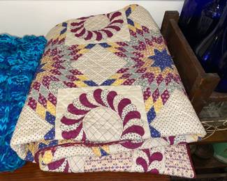 BEAUTIFUL Vintage Quilt