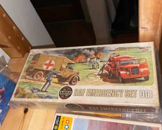 INCREDIBLE Collection Of Model Kits Spanning Many Decades & Brands Such As Matchbox (Mostly Military Related W/ Some Still SEALED!)