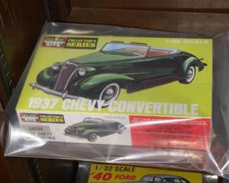INCREDIBLE Collection Of Model Kits Spanning Many Decades & Brands Such As Matchbox (Mostly Military Related W/ Some Still SEALED!)