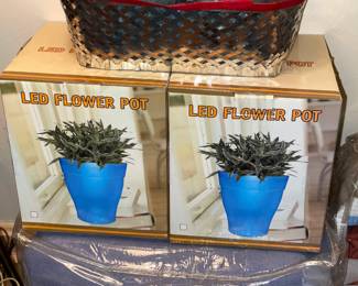 LED Flower Pots