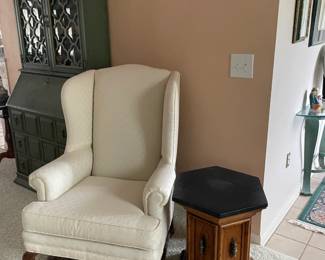 2 Matching chairs