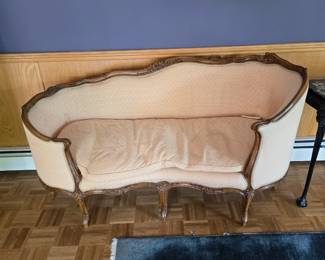 Settee 