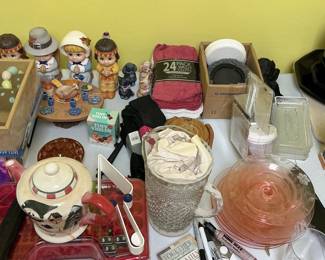 Assorted Tabletop Decorative and Kitchen Items