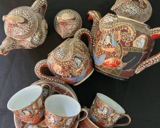 Japanese "Moriage" or "Dragon Ware" Tea Set