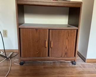 Vintage Oak Veneer Rolling Media Console/Storage Cabinet
