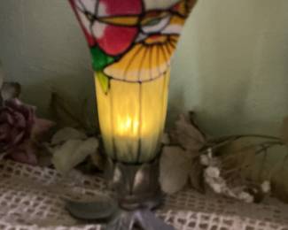 Tiffany Style Stained Glass Hummingbird Accent Lamp